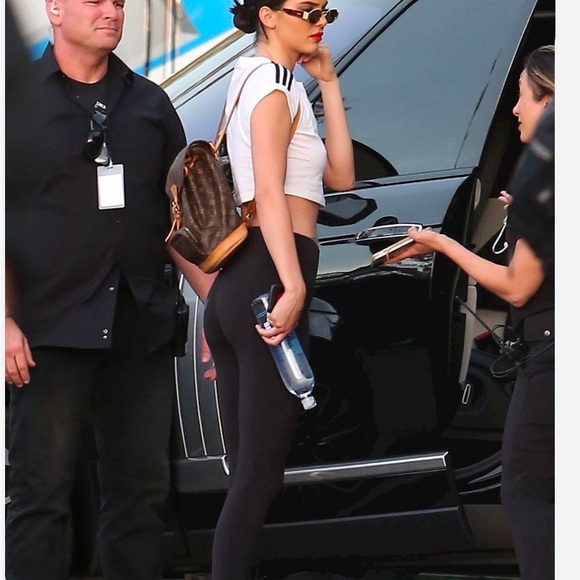 Black Friday Deal!!! Authentic Louis Buitton Monogram Montsouris MM Backpack - Picture 3 of 13